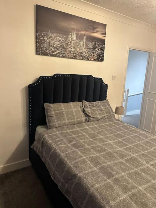 Beautiful Wood Street First Floor Flat B * Londra